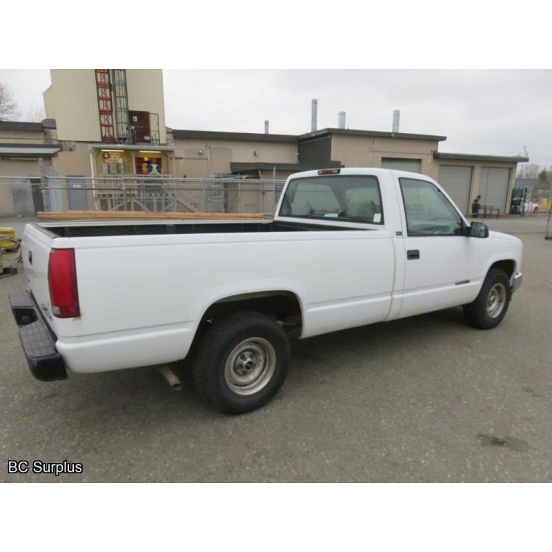 T-1011: 1996 GMC Sierra 1500 Long Box Pickup – 256019 kms