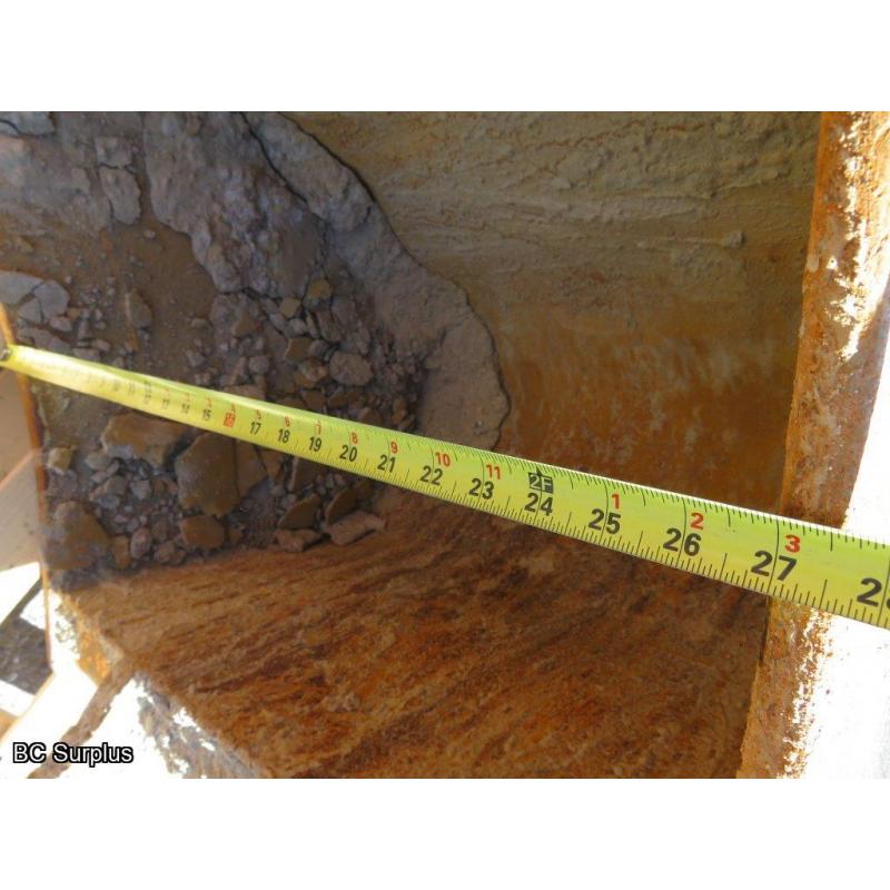 T-1016: Accurate 30 Inch Digging Bucket