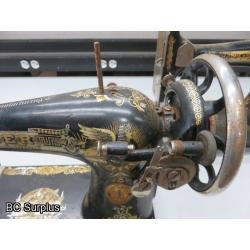 T-437: Vintage Singer Sewing Machines – 2 Items