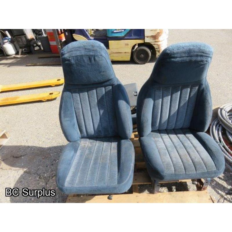 T-458: Vintage-Style Bucket Seats & Console – 3 Items